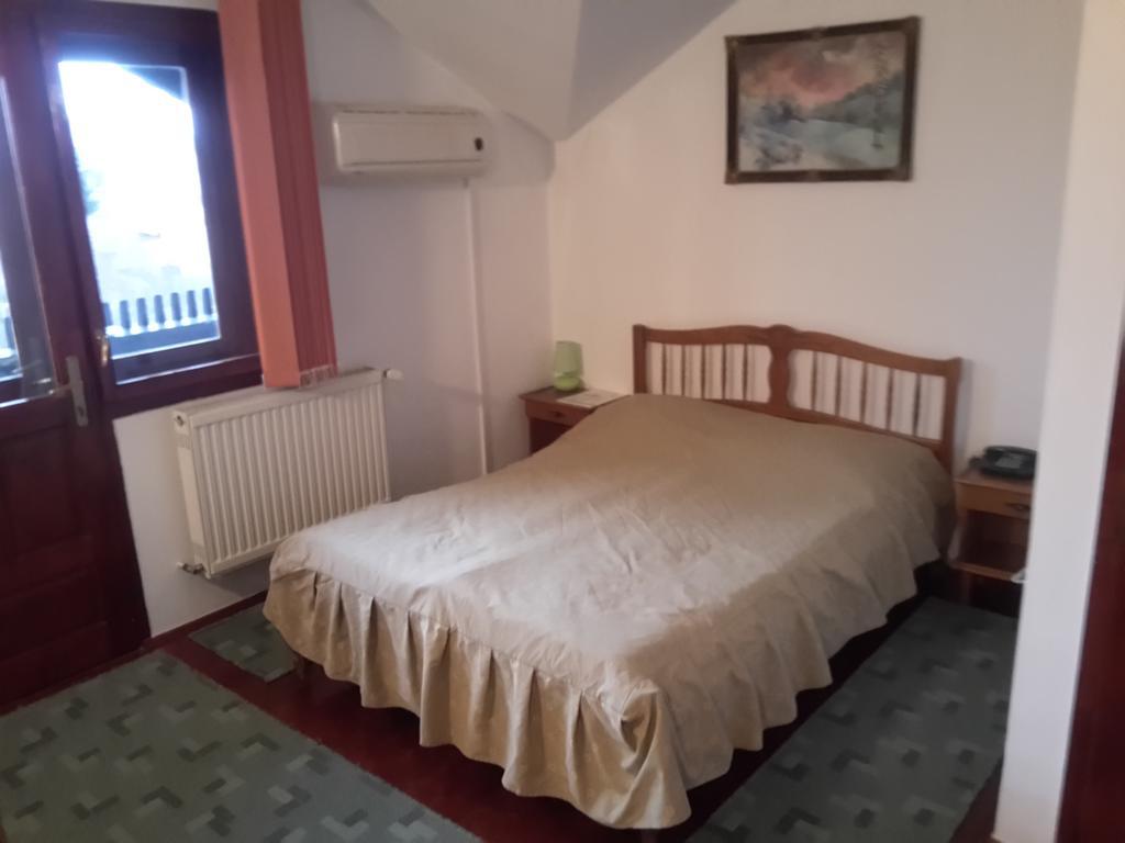 Pensiunea Doina & Jeno Târgu-Mureş Quarto foto